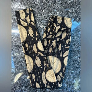 LuLaRoe Youth Kids Leggings Size L/XL 6-10 Southwestern Feathers Aztec Boho